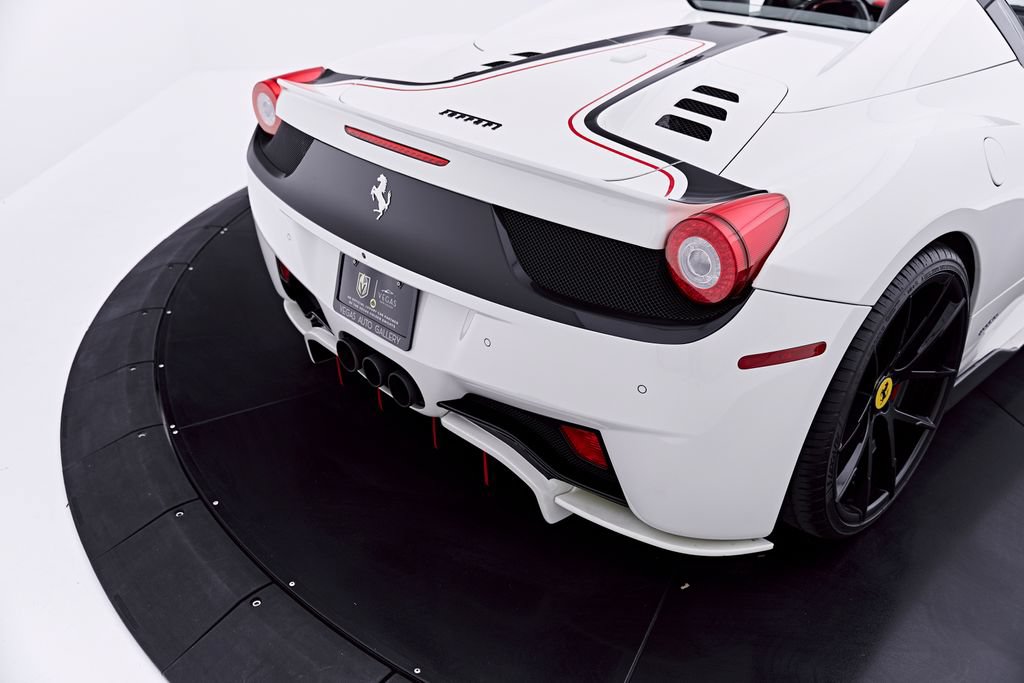 Used 2014 Ferrari 458 Spider RWD image 40