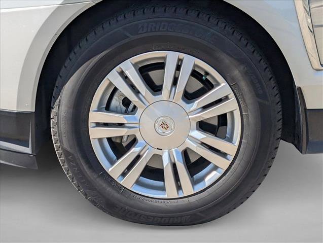 Used 2013 Cadillac SRX Luxury w/ Driver Awareness Package FWD image 10
