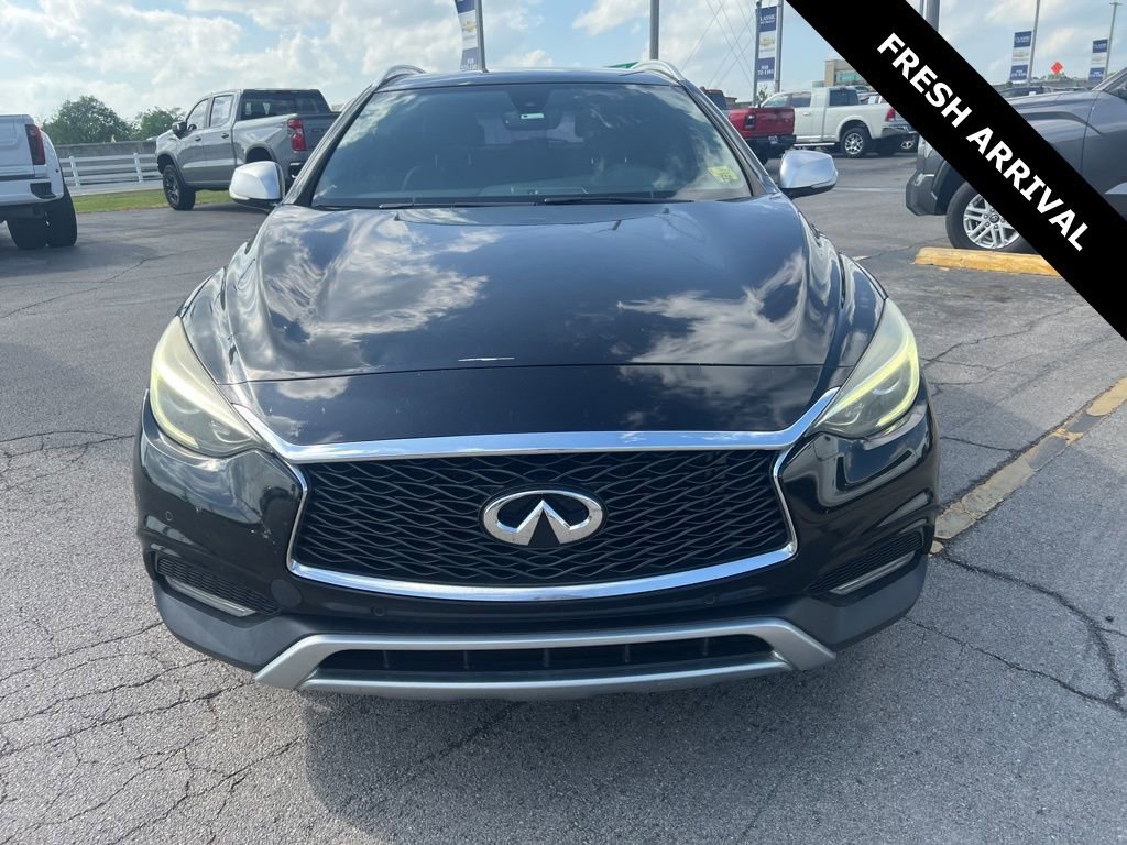 Used 2017 INFINITI QX30 Premium w/ Navigation Package image 9