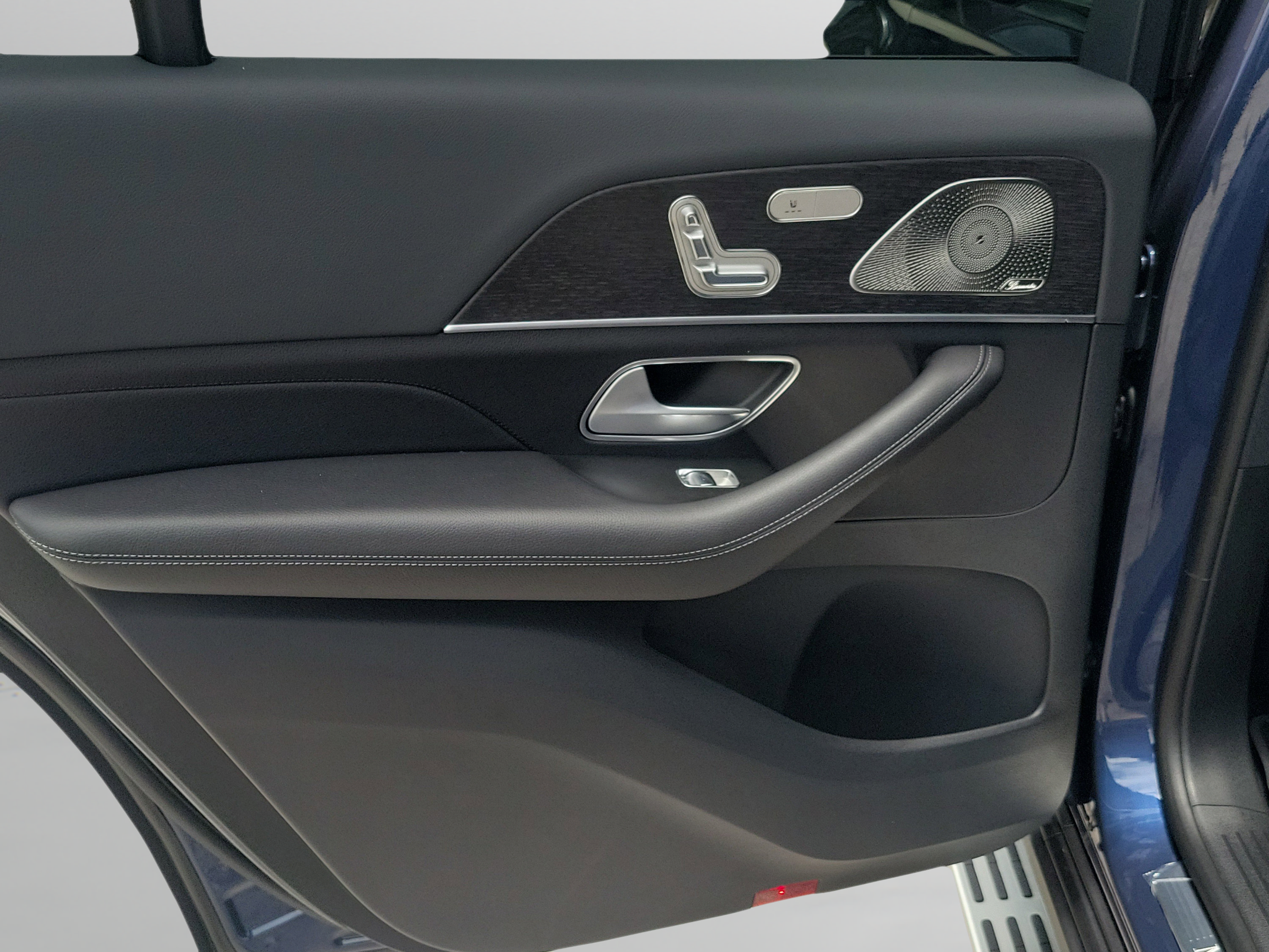 New 2026 Mercedes-Benz GLS 450 4MATIC image 7