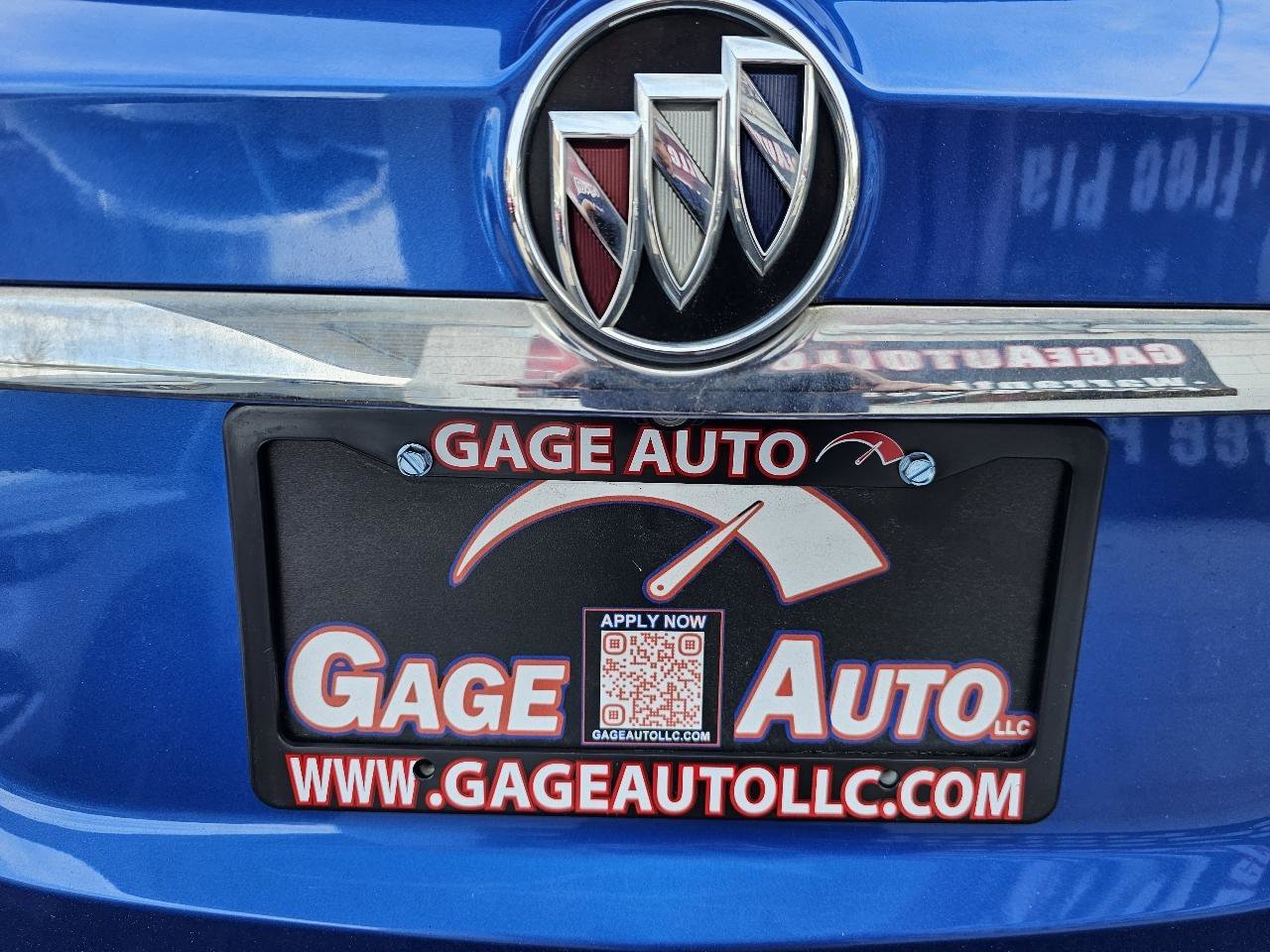 Used 2018 Buick Encore Sport Touring image 16