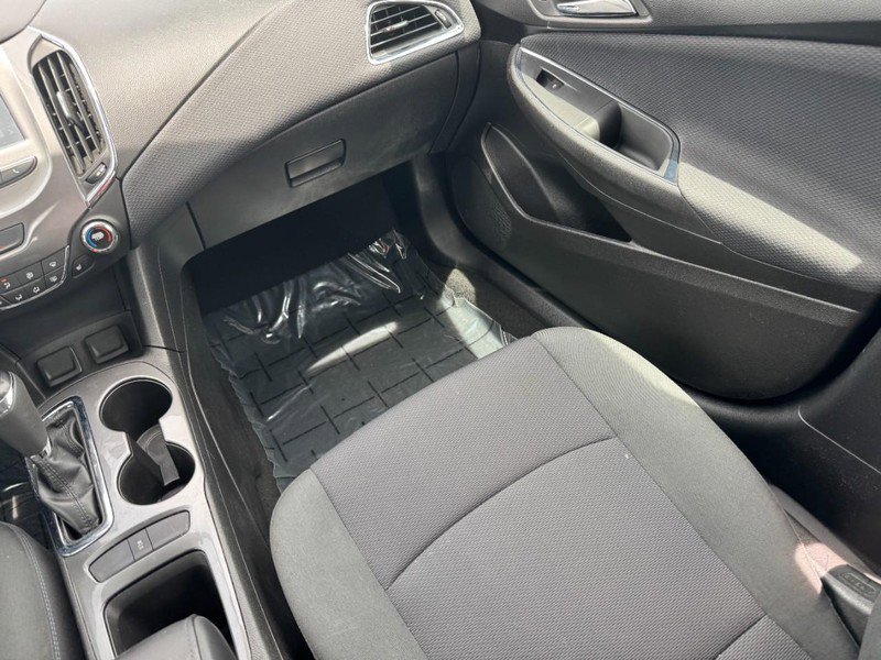 Used 2017 Chevrolet Cruze LT w/ Convenience Package FWD image 16