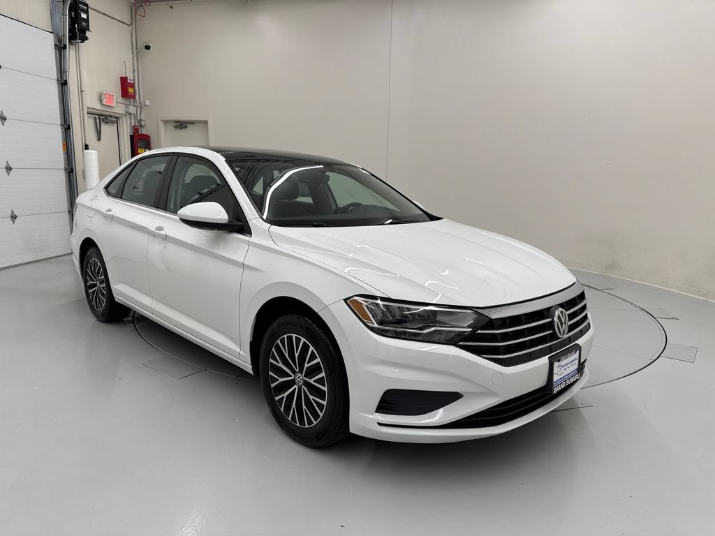 Used 2021 Volkswagen Jetta SE w/ SE Cold Weather Package FWD image 7