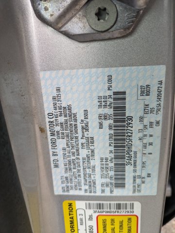 Used 2015 Ford Fusion SE w/ Equipment Group 202A FWD image 17