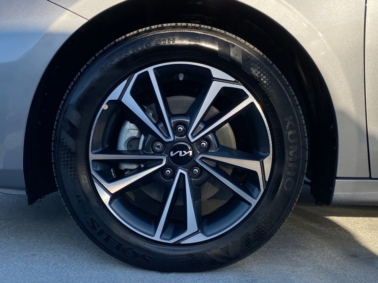 Used 2024 Kia Forte LXS image 12