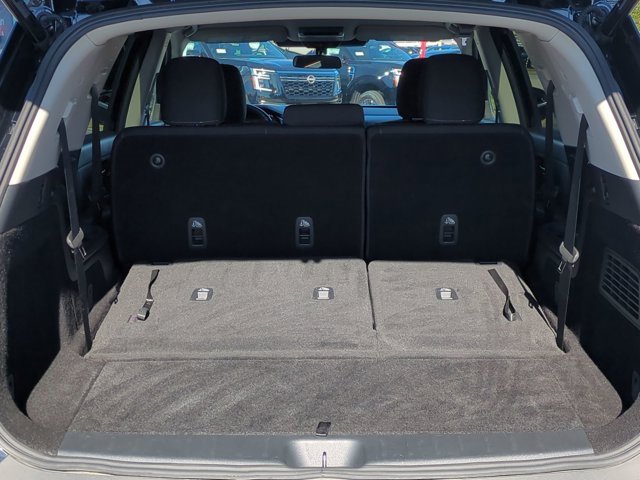 Used 2025 Nissan Pathfinder SV image 13