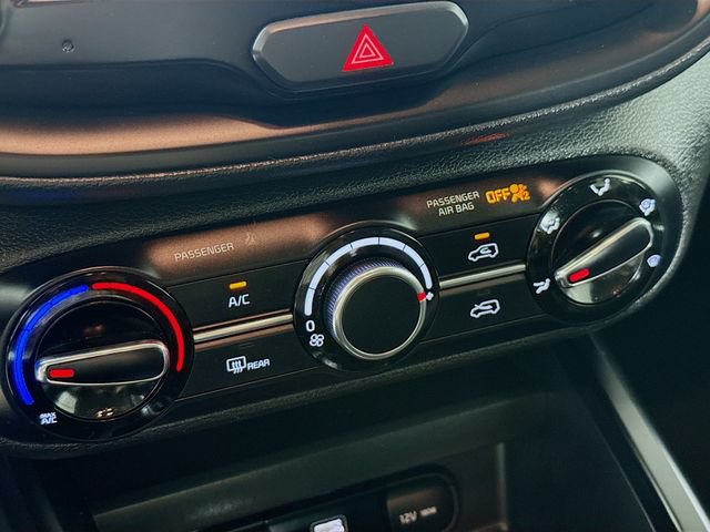 Used 2023 Kia Soul LX w/ LX Technology Package FWD image 14