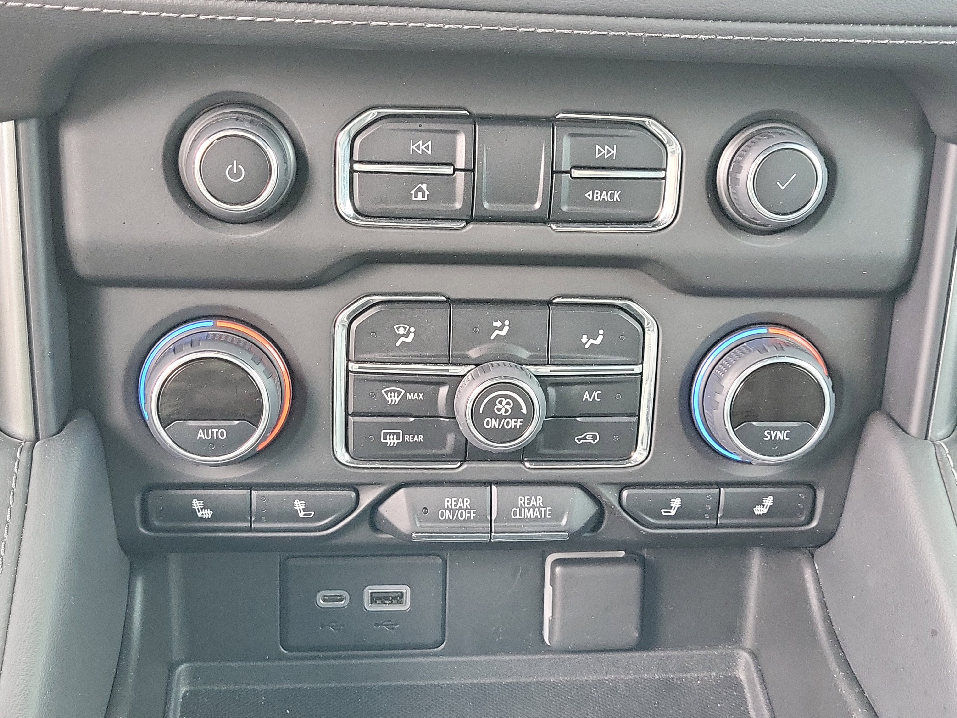 Used 2021 Chevrolet Tahoe Z71 w/ Rear Media and Nav Package image 27