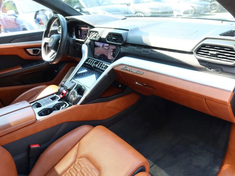 Used 2019 Lamborghini Urus image 24