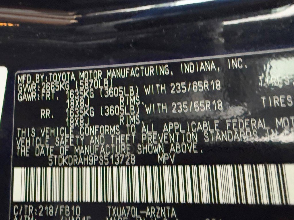 Used 2023 Toyota Highlander LE image 23