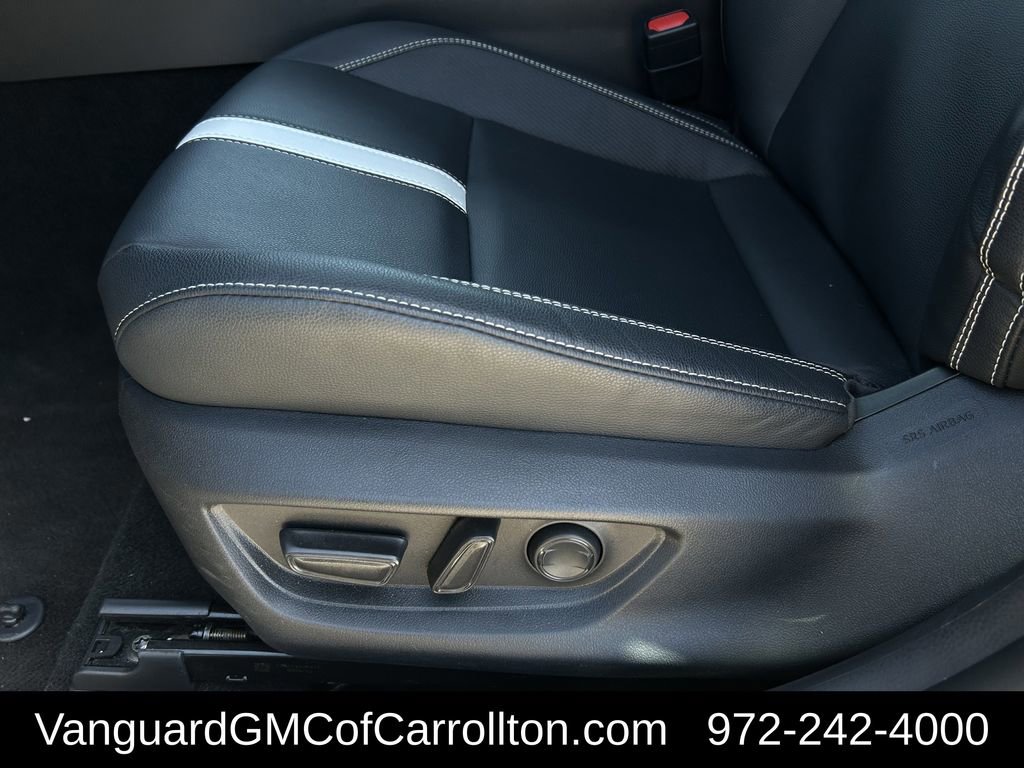 Used 2025 Toyota Camry SE image 27