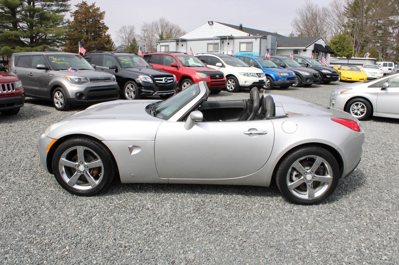 Used 2006 Pontiac Solstice Convertible w/ Premium Package image 10
