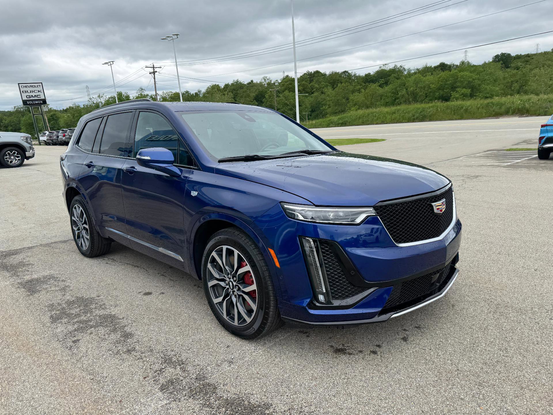 Used 2025 Cadillac XT6 Sport w/ Platinum Package image 7