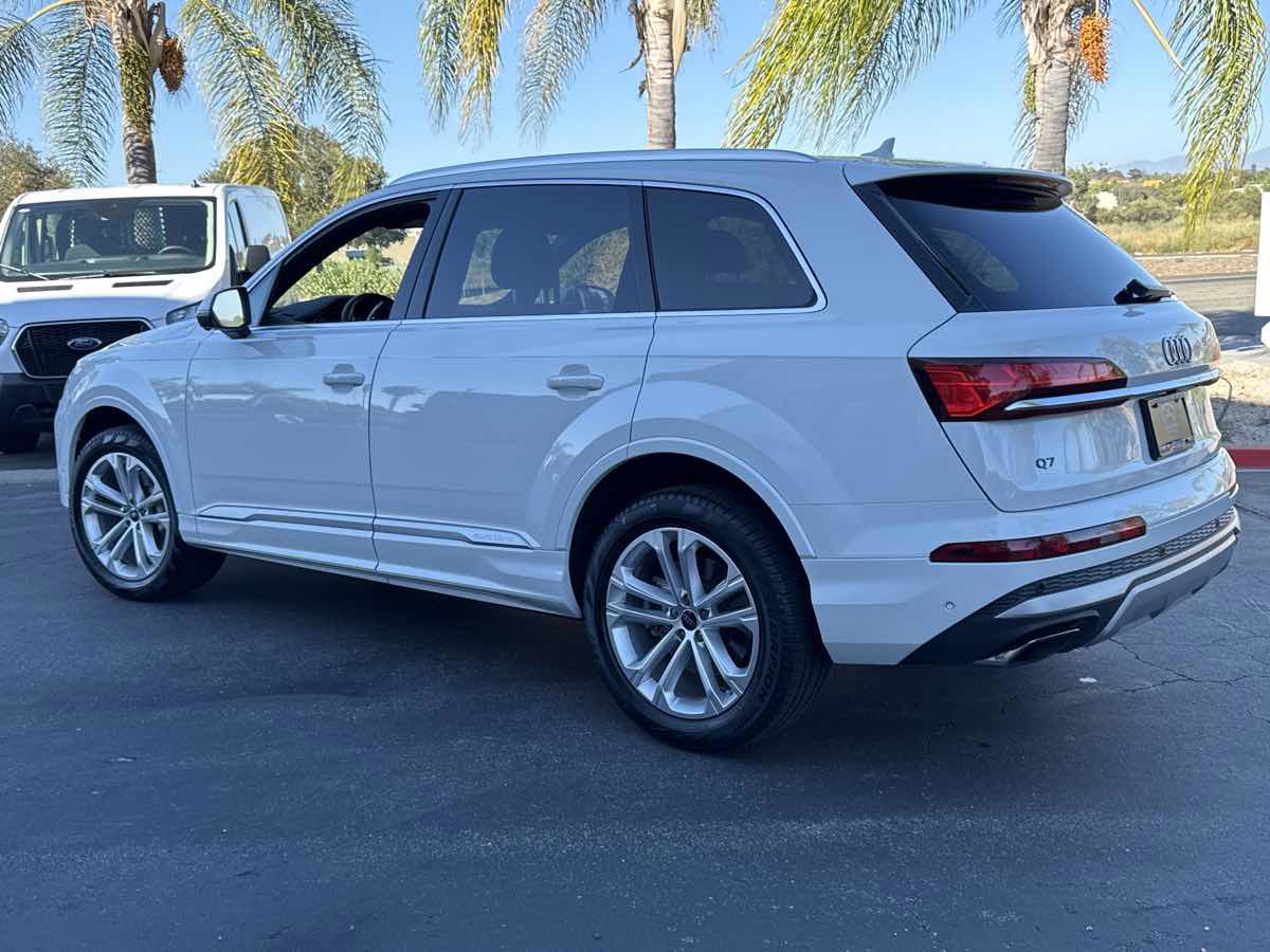 Used 2025 Audi Q7 Premium Plus image 17