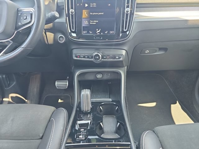 Used 2020 Volvo XC40 T5 R-Design w/ Protection Package Premier AWD/4WD image 6