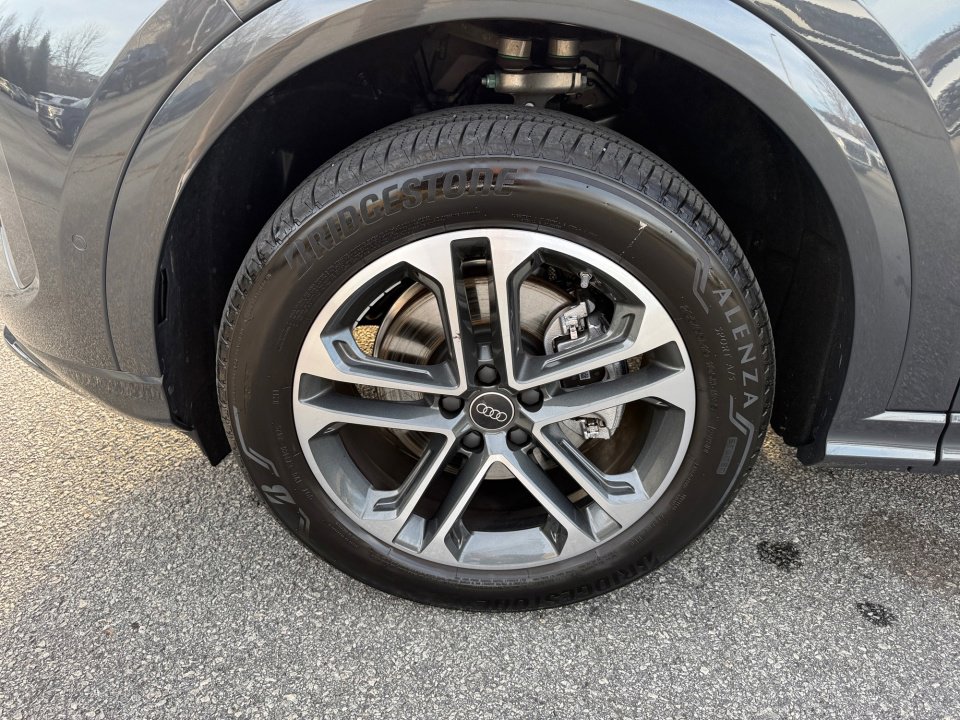 Certified 2025 Audi Q5 Premium w/ Convenience Package image 27