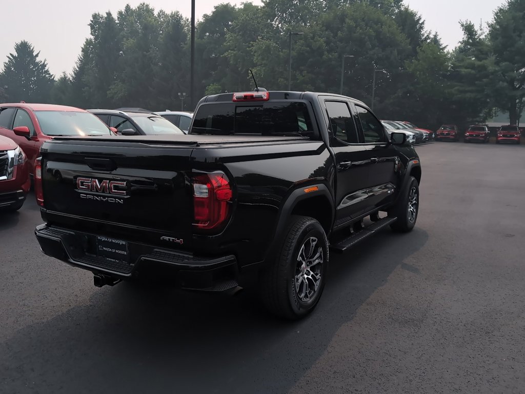 Used 2024 GMC Canyon AT4 w/ AT4 Premium Package AWD/4WD image 5