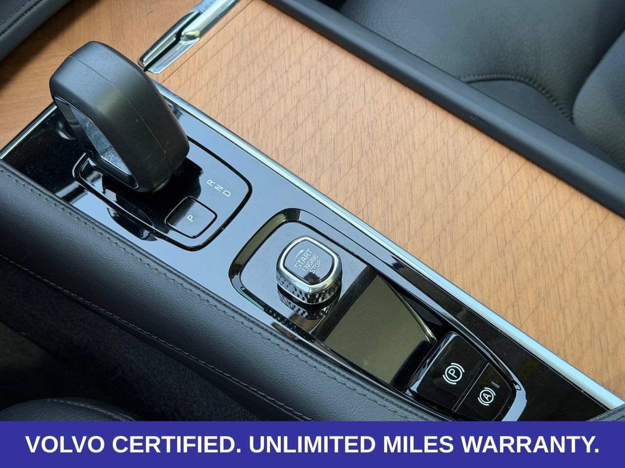 Certified 2023 Volvo XC90 T8 Plus w/ Protection Package Premier AWD/4WD image 16
