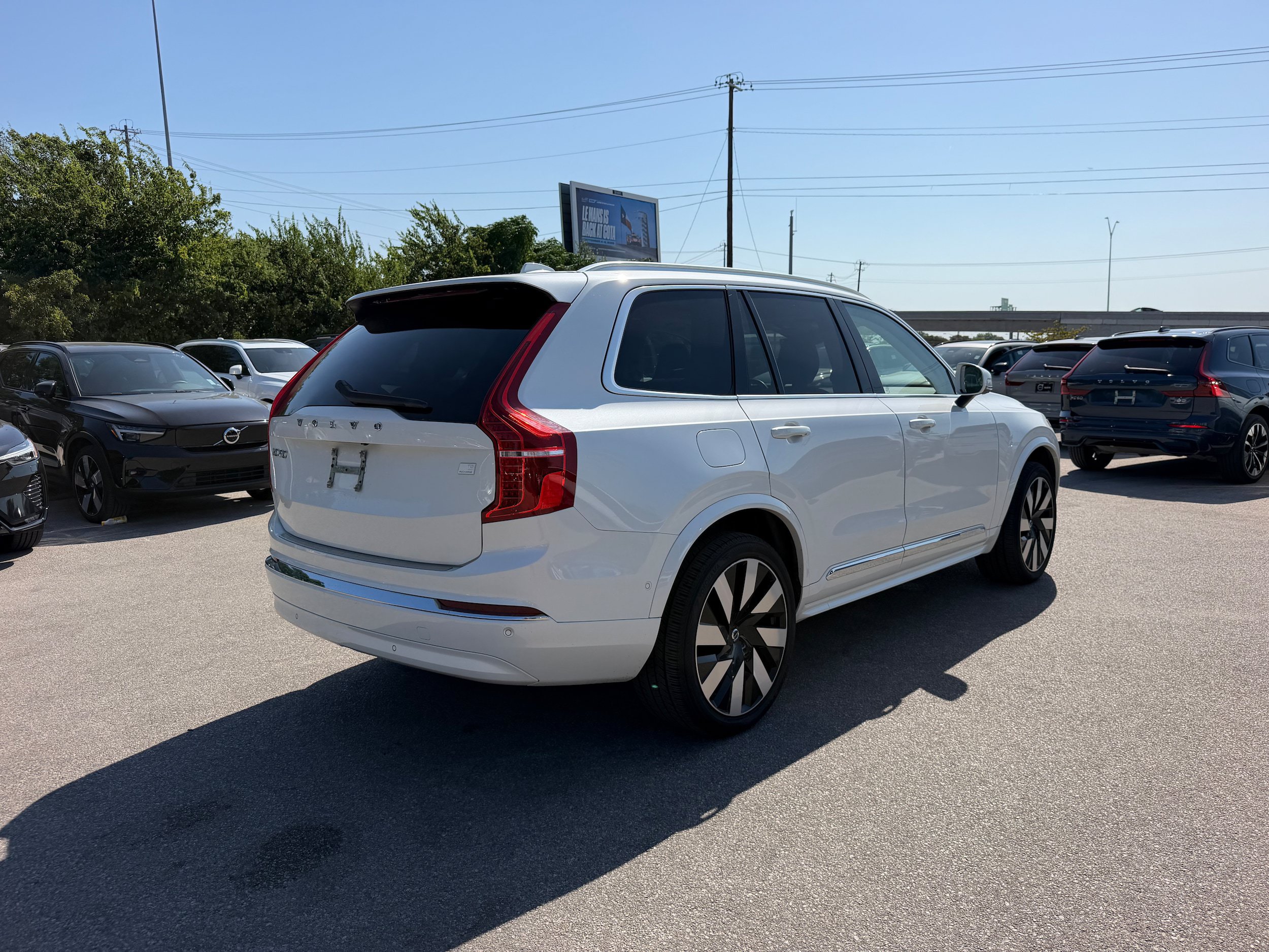 Certified 2024 Volvo XC90 T8 Ultimate w/ Protection Package Premier AWD/4WD image 6