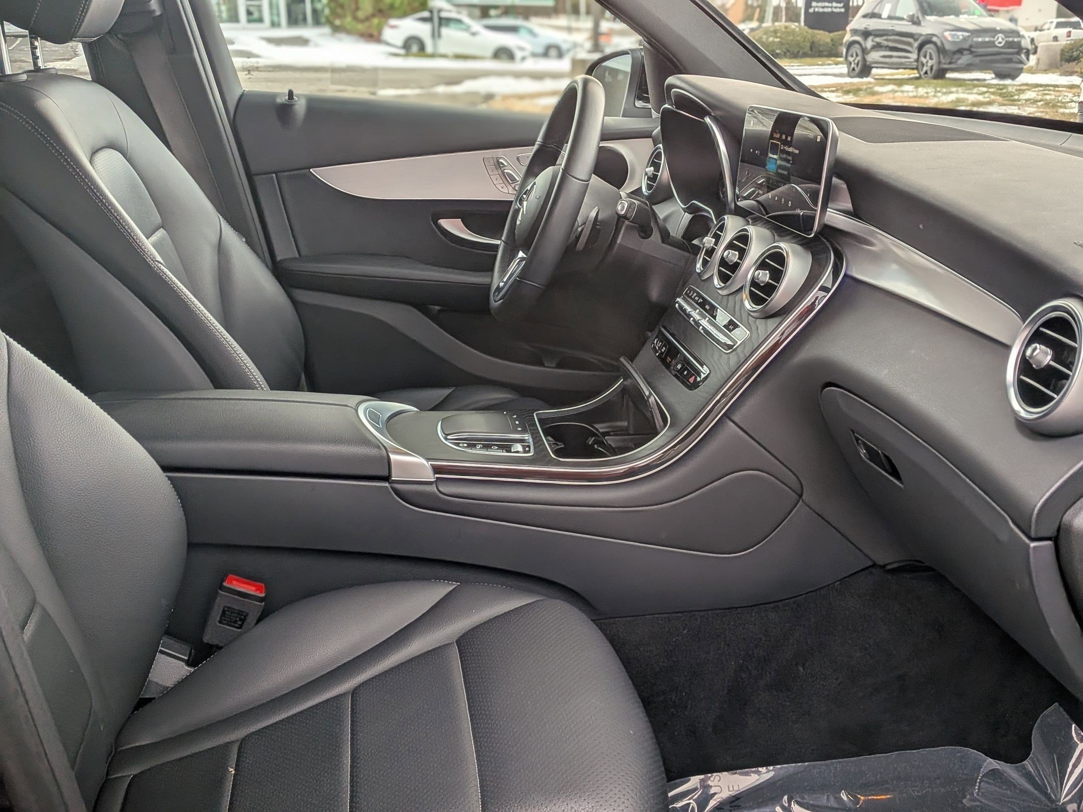 Certified 2022 Mercedes-Benz GLC 300 4MATIC image 36