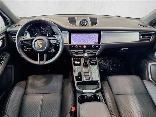 Certified 2026 Porsche Macan AWD/4WD image 21