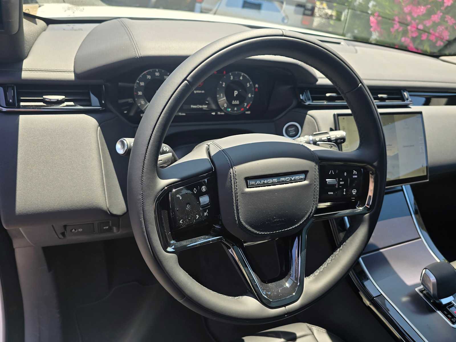 Certified 2026 Land Rover Range Rover Velar Dynamic SE image 26