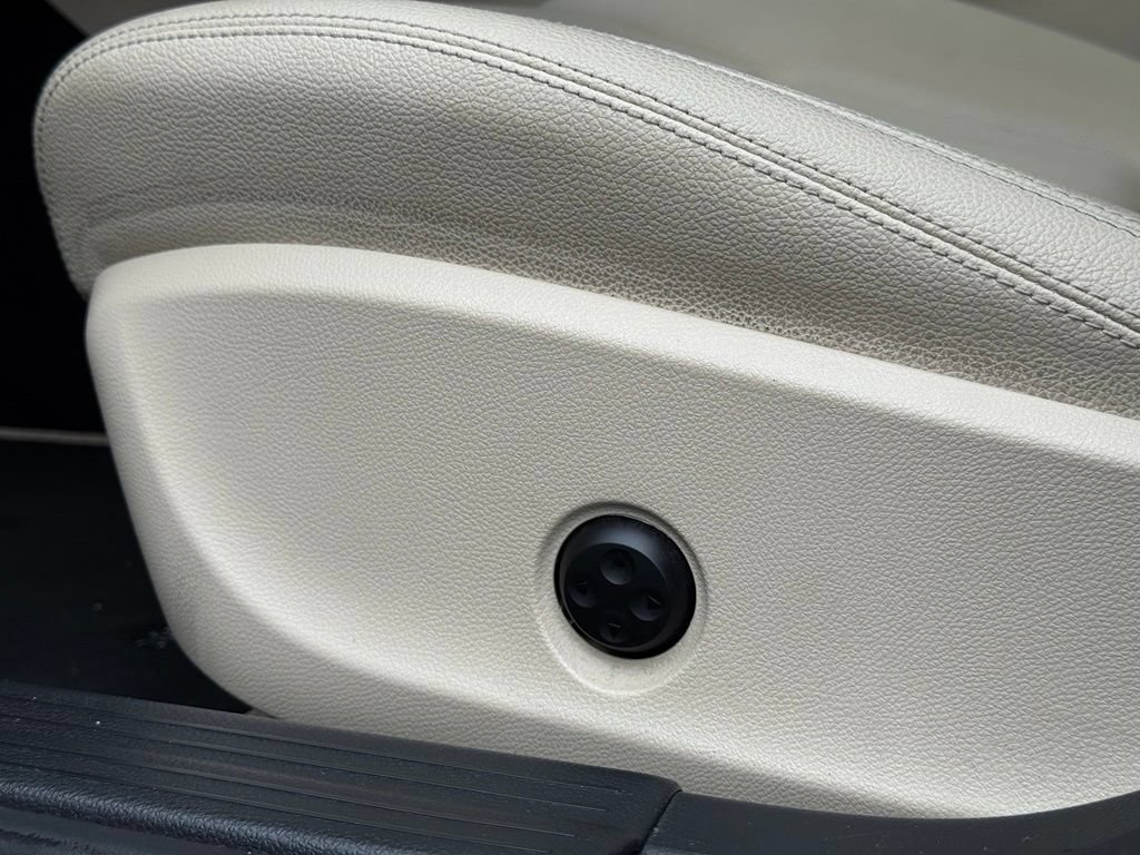 Used 2018 Mercedes-Benz CLA 250 4MATIC image 11