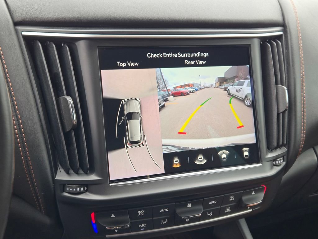 Used 2021 Maserati Levante GranLusso image 41