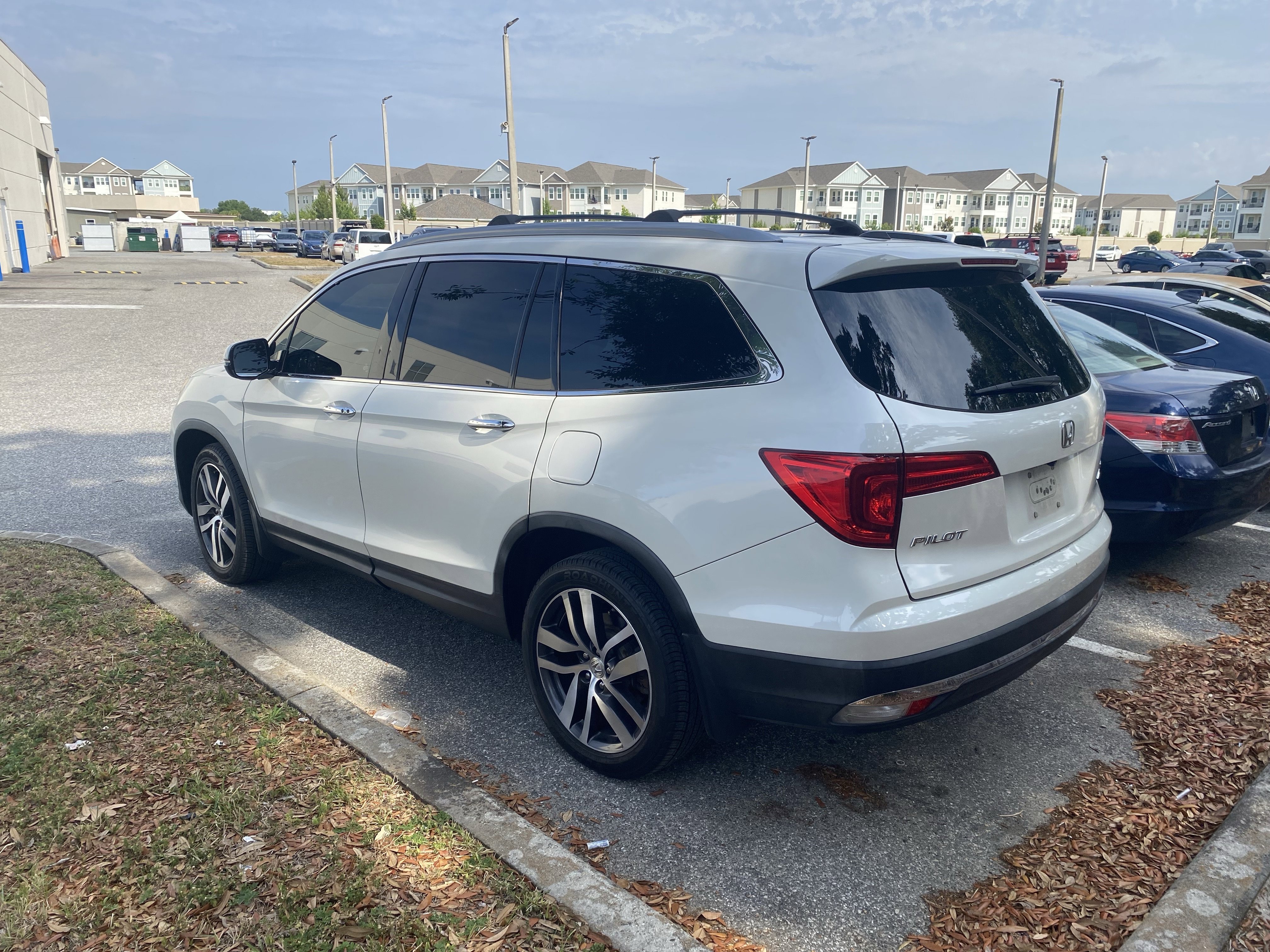 Used 2016 Honda Pilot Touring image 9