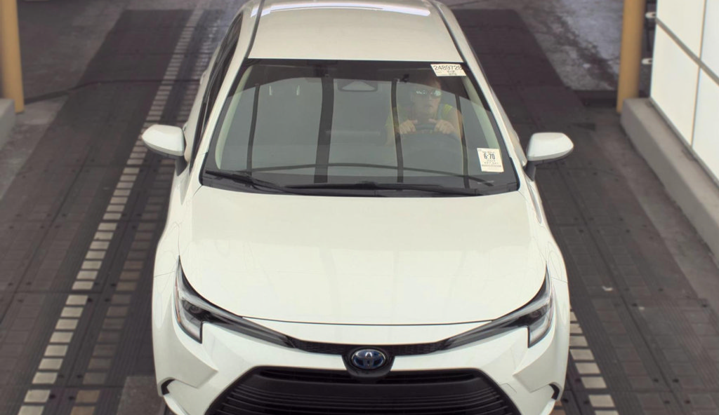 Used 2024 Toyota Corolla LE FWD image 3