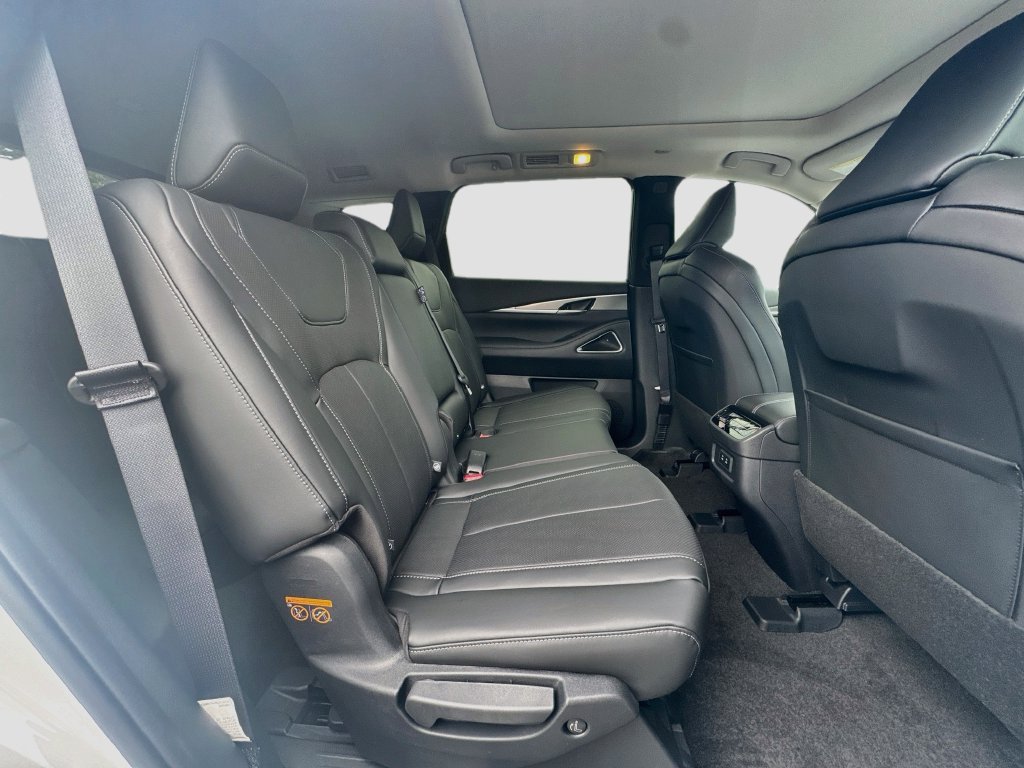 New 2027 INFINITI QX60 Luxe w/ Cargo Package FWD image 31