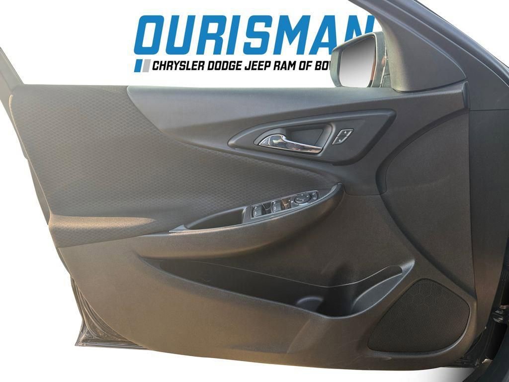 Used 2023 Chevrolet Malibu LT w/ Redline Edition image 19