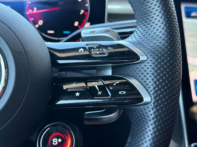 Used 2025 Mercedes-Benz GLC 43 AMG 4MATIC image 32