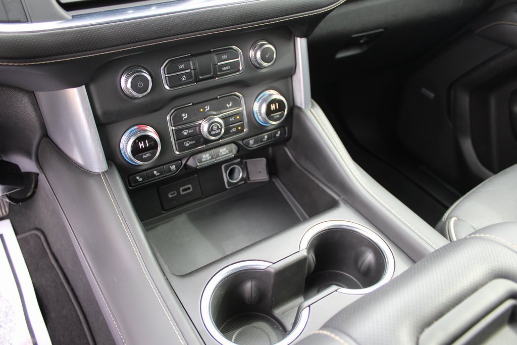 Used 2021 GMC Yukon SLT w/ SLT Premium Package image 16