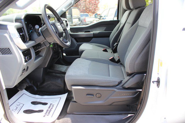 Used 2024 Ford F350 XLT w/ FX4 Off-Road Package AWD/4WD image 8