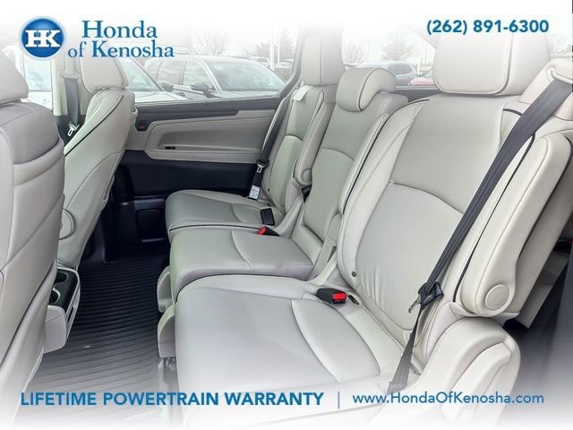 New 2026 Honda Odyssey Touring image 9