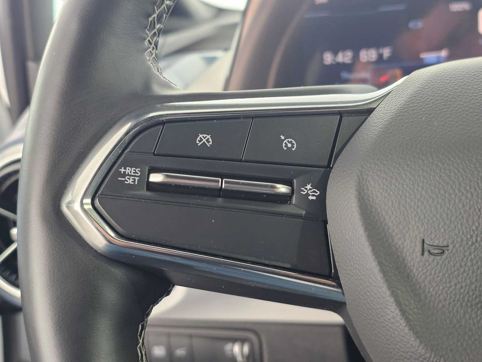 Used 2024 Chevrolet Equinox EV LT FWD image 29