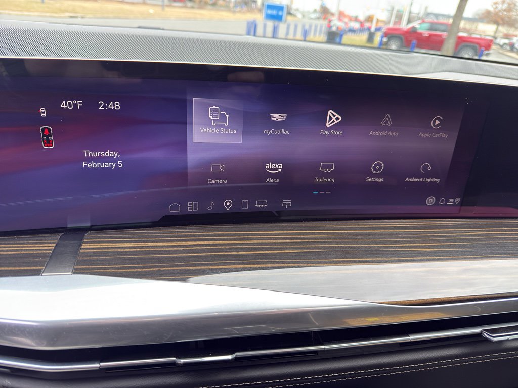 Used 2025 Cadillac Escalade Premium Luxury image 17