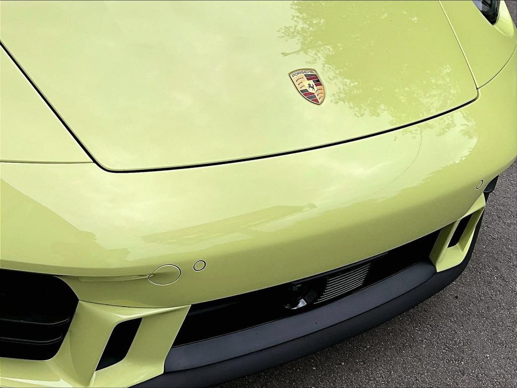 Certified 2025 Porsche 911 Carrera RWD image 31