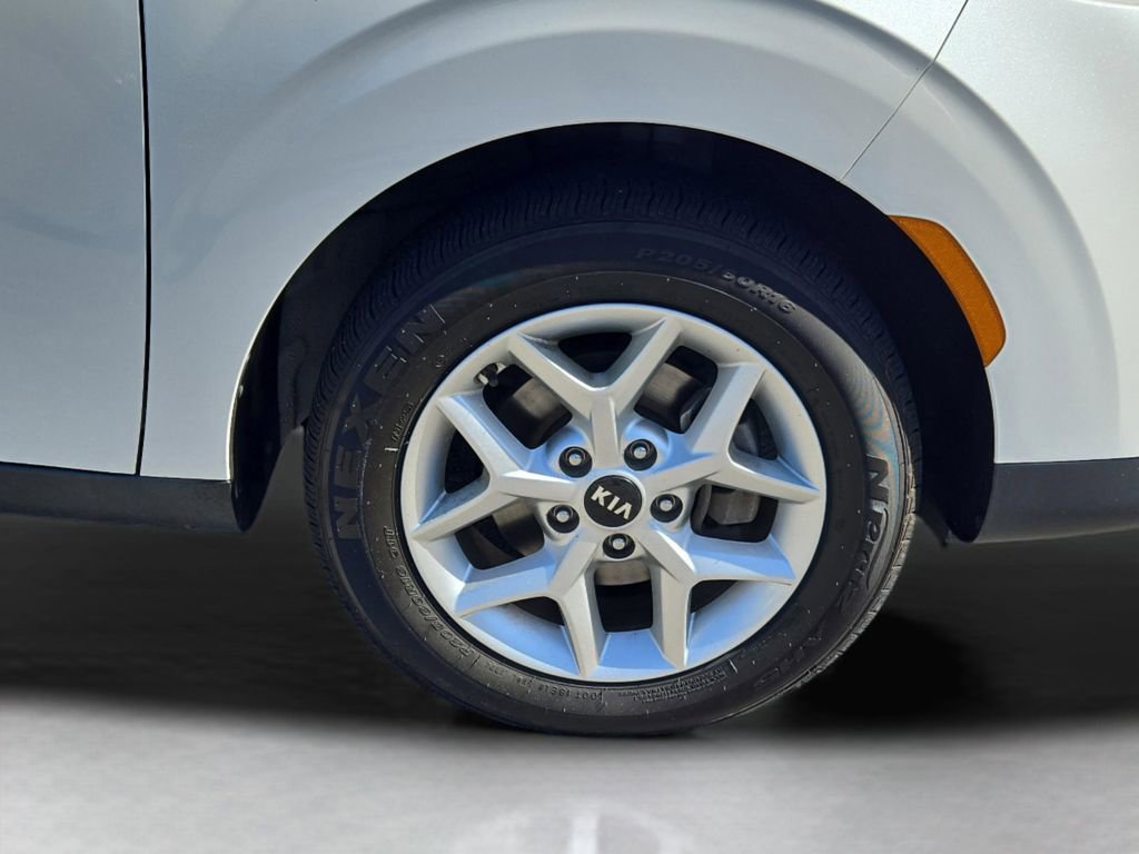 Certified 2020 Kia Soul S image 6