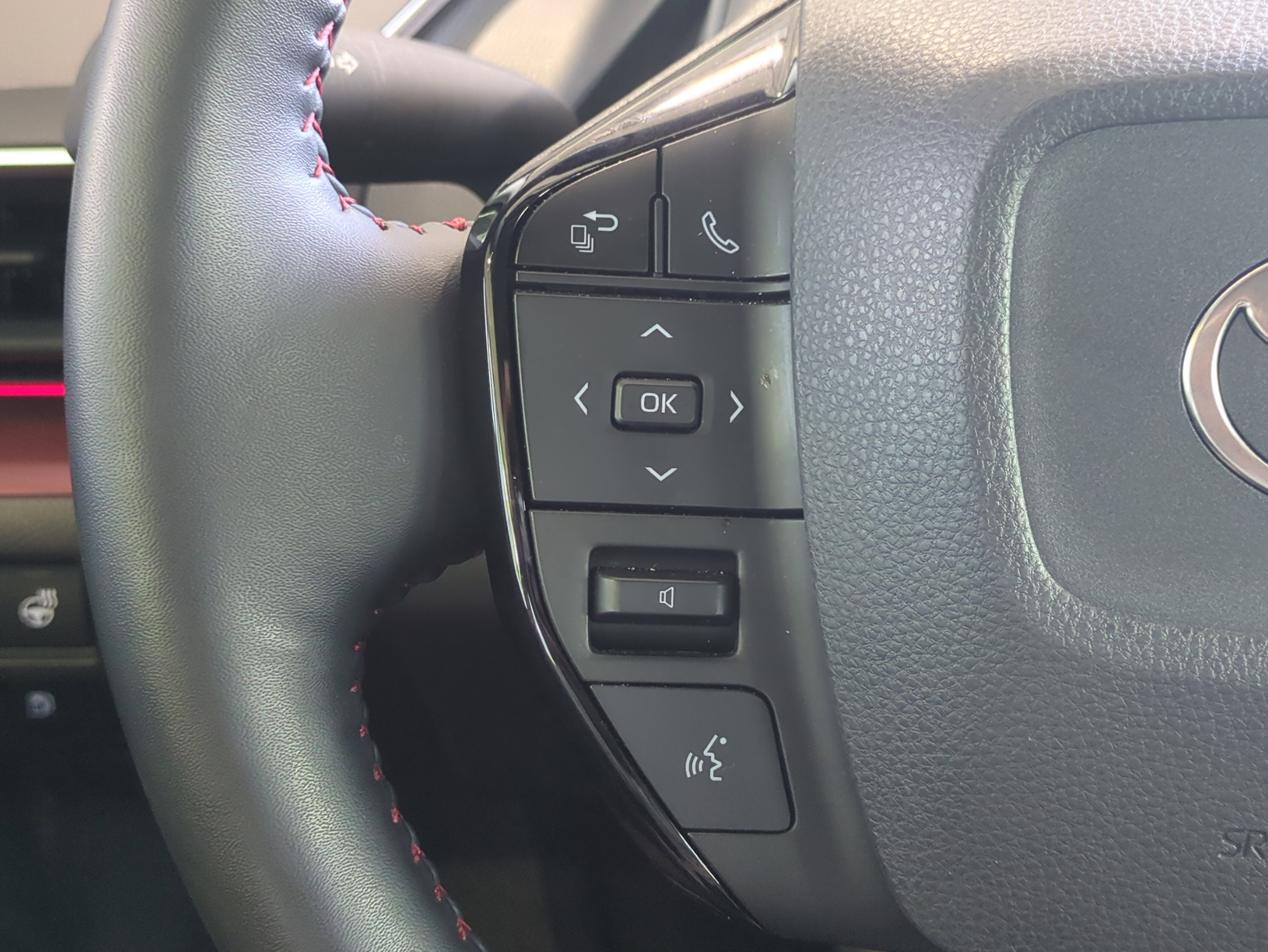 Used 2024 Toyota Prius Prime image 26