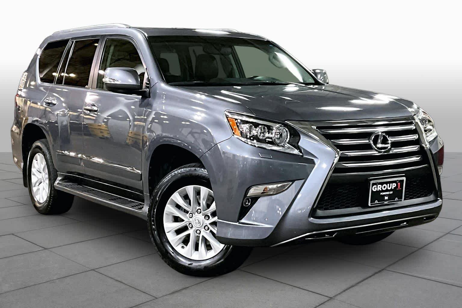 Used 2017 Lexus GX 460 Premium w/ Premium Package AWD/4WD image 3