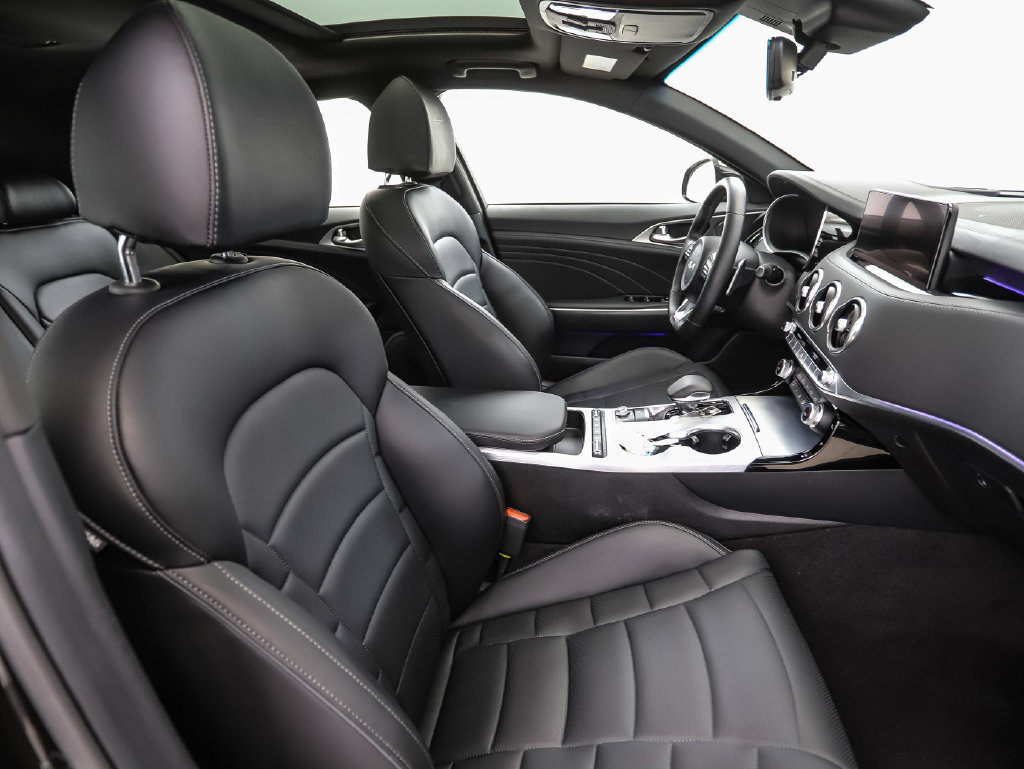 Used 2022 Kia Stinger GT2 AWD/4WD image 31