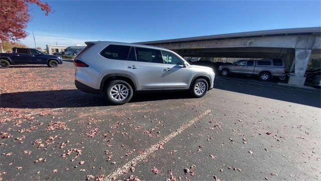 New 2026 Toyota Grand Highlander XLE image 8