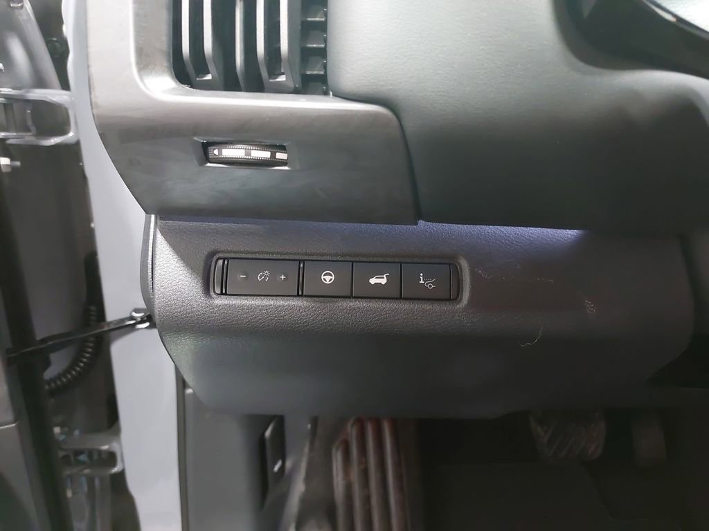 New 2026 Nissan Pathfinder Platinum image 28