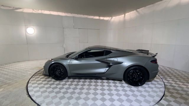 Used 2023 Chevrolet Corvette Z06 RWD image 8