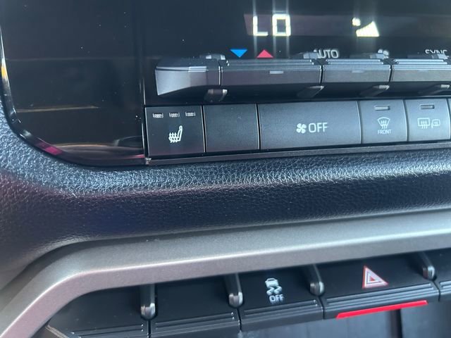Used 2025 Toyota Tundra SR5 w/ SR5 Premium Package AWD/4WD image 23