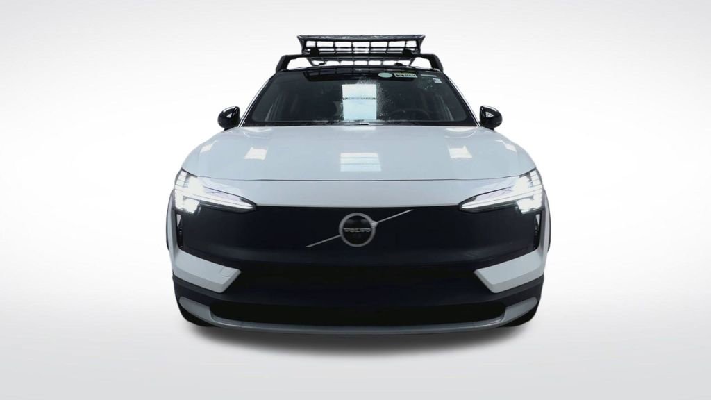 New 2026 Volvo EX30 Cross Country Ultra AWD/4WD image 3