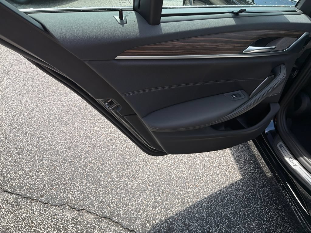 Used 2022 BMW 530i w/ Executive Package RWD image 21