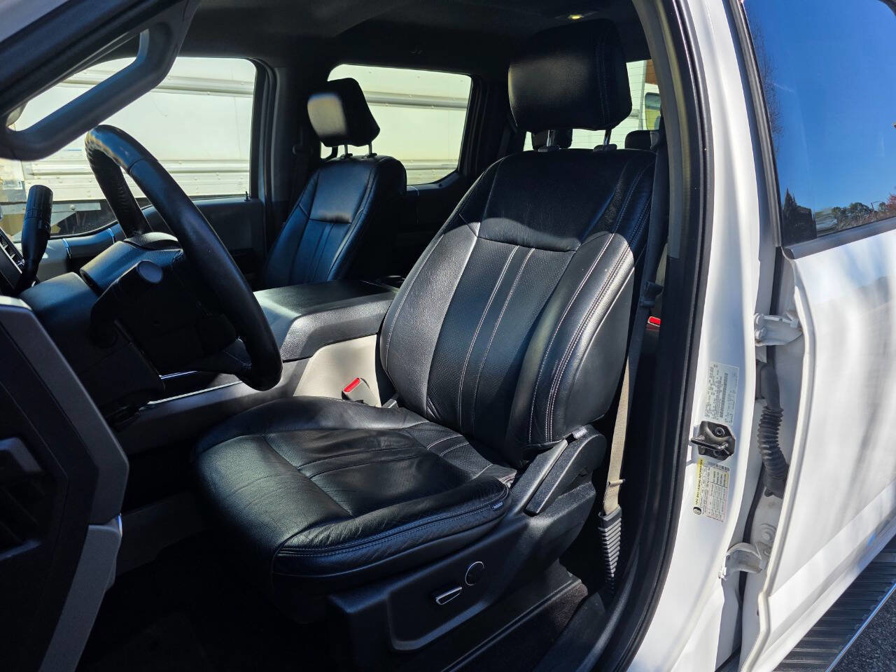 Used 2015 Ford F150 XLT w/ Equipment Group 301A Mid image 15